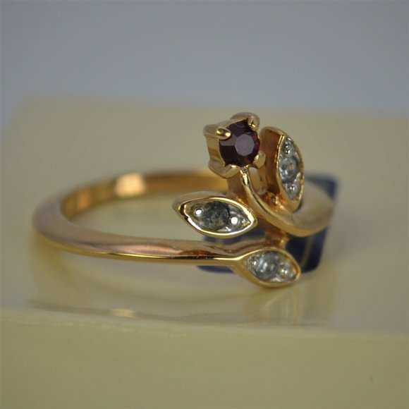 1982 Vintage Avon Spray Cocktail Rhinestone Ring Size 7 - Picture 14 of 14